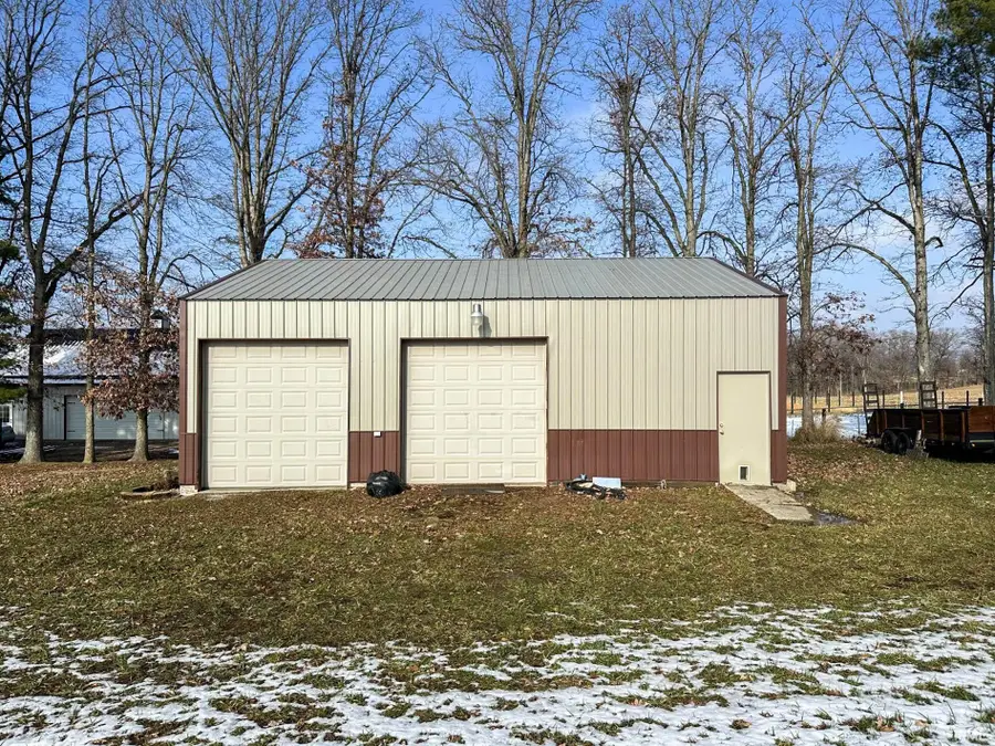 11088 S Owensville Road, Haubstadt, IN 47639 - Image #2
