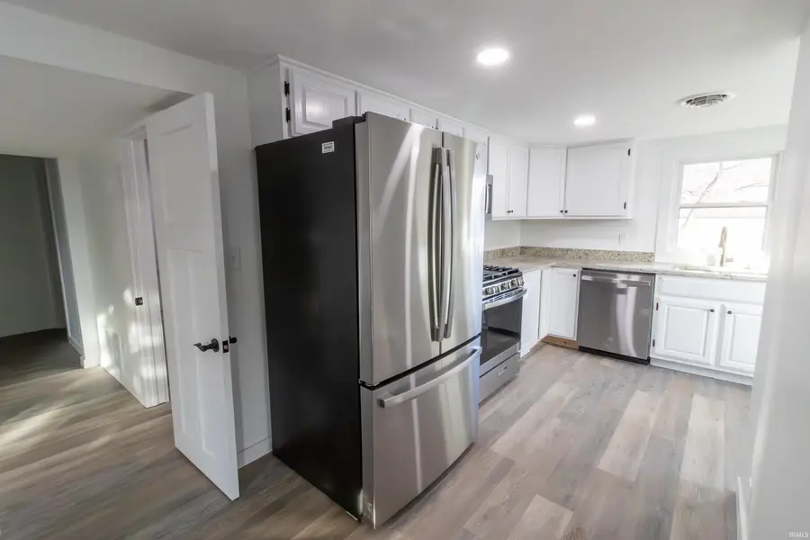 204 N Hendricks Street, Warren, IN 46792 - Image #2