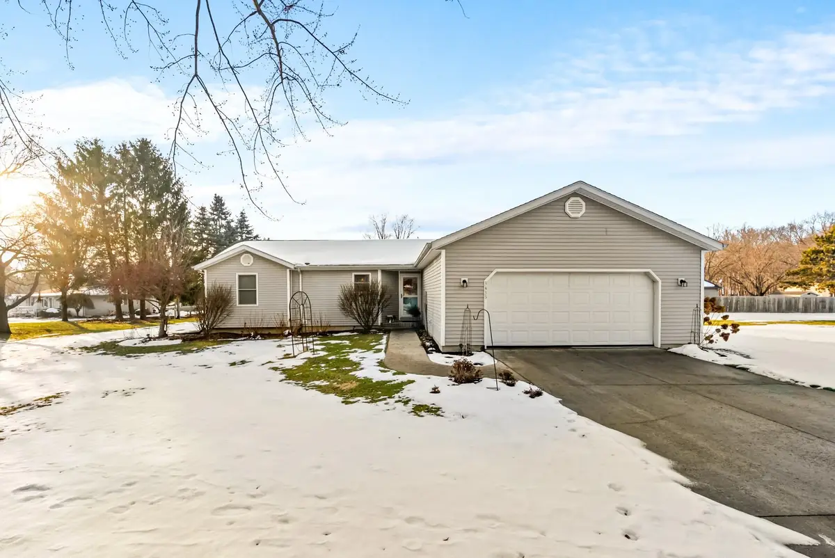 3435 N Pressler Drive, Warsaw, IN 46582 - Image #1