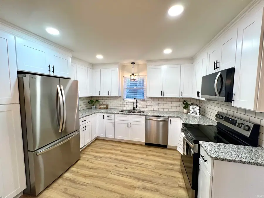 7402 Oaklawn Drive, Newburgh, IN 47630 - Image #3