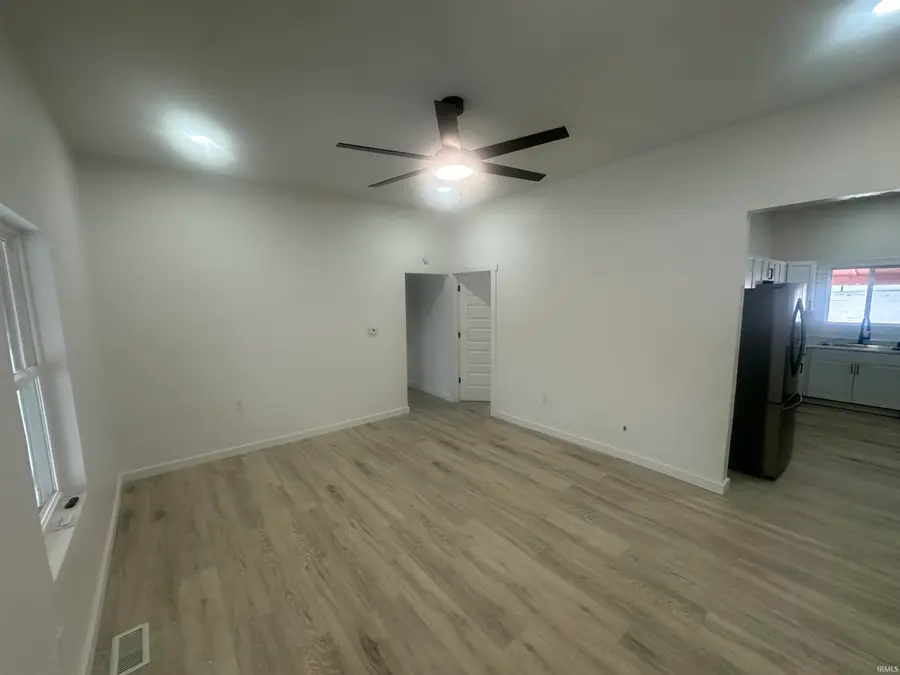 523 W South Street, Bloomfield, IN 47424 - Image #2