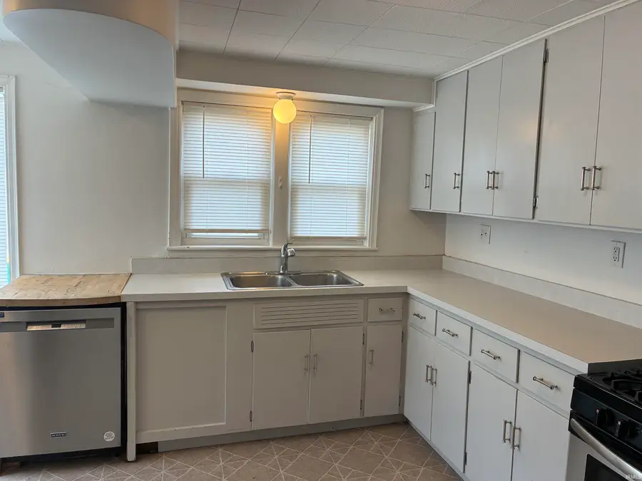 201 S Beiger Street, Mishawaka, IN 46544 - Image #2