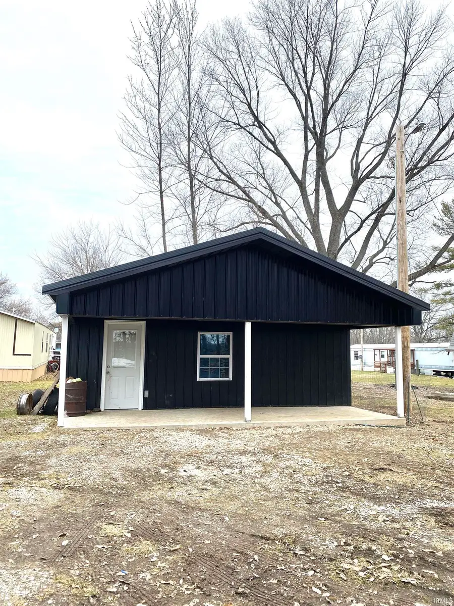 956 SW C Street, Linton, IN 47441 - Image #2