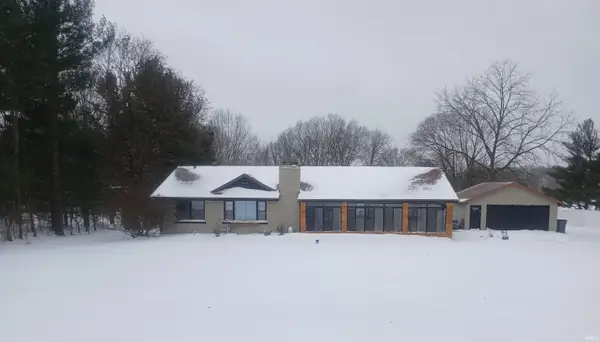 59349 Hazel Road, South Bend, IN 46614