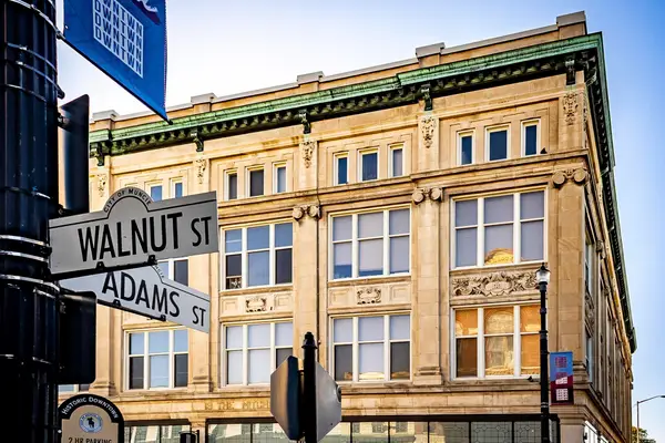 301 S Walnut Street #206, Muncie, IN 47305