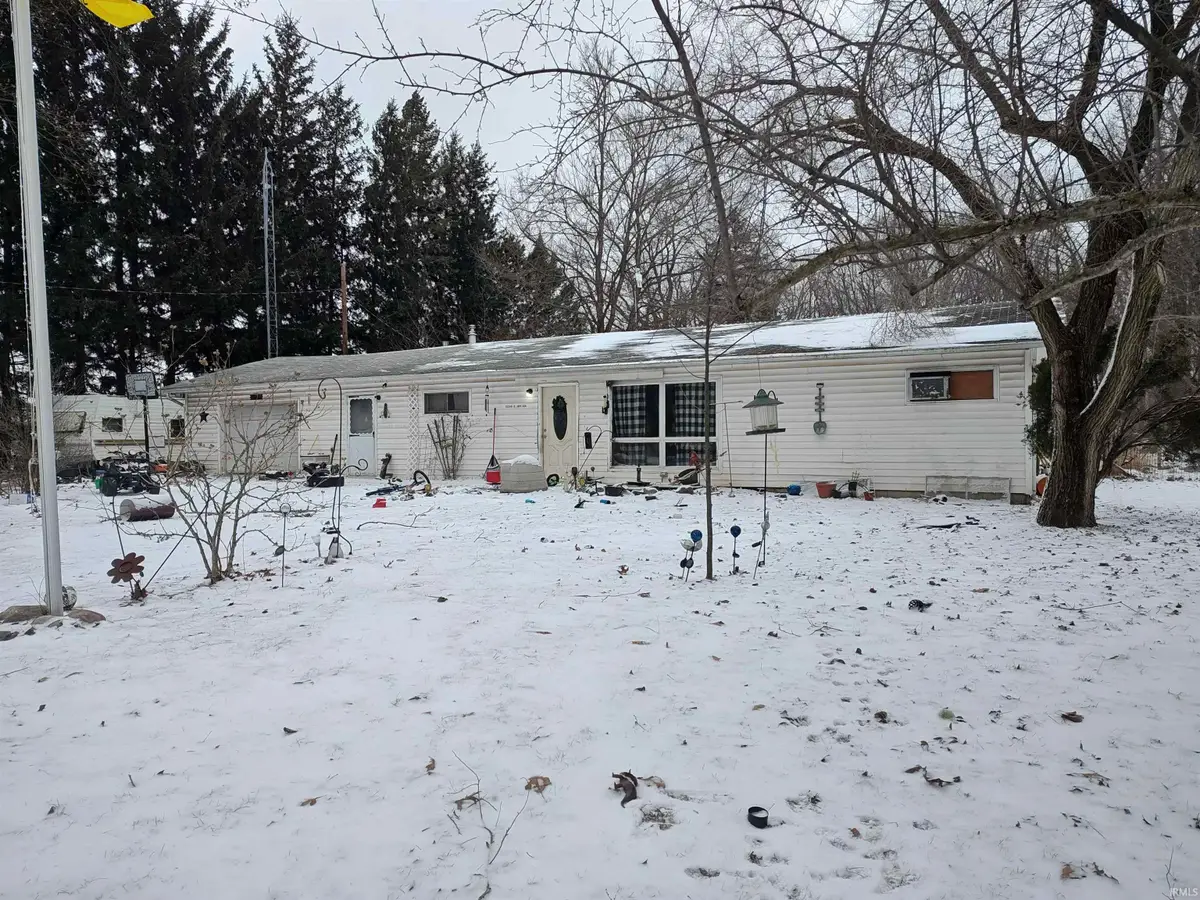 11240 E Division Road, Knox, IN 46534 - Image #1