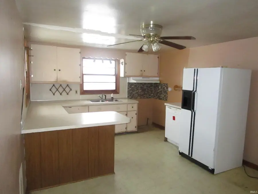 729 Dowling Street, Kendallville, IN 46755 - Image #2