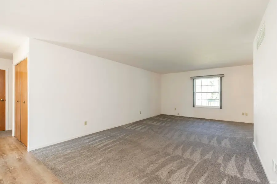 18391 Crownhill Drive, South Bend, IN 46637 - Image #3