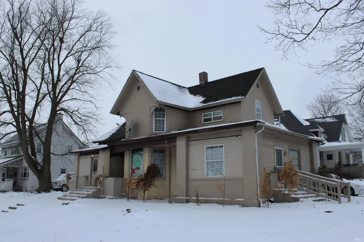 403 N Main St, Kendallville, IN 46755 - Image #1