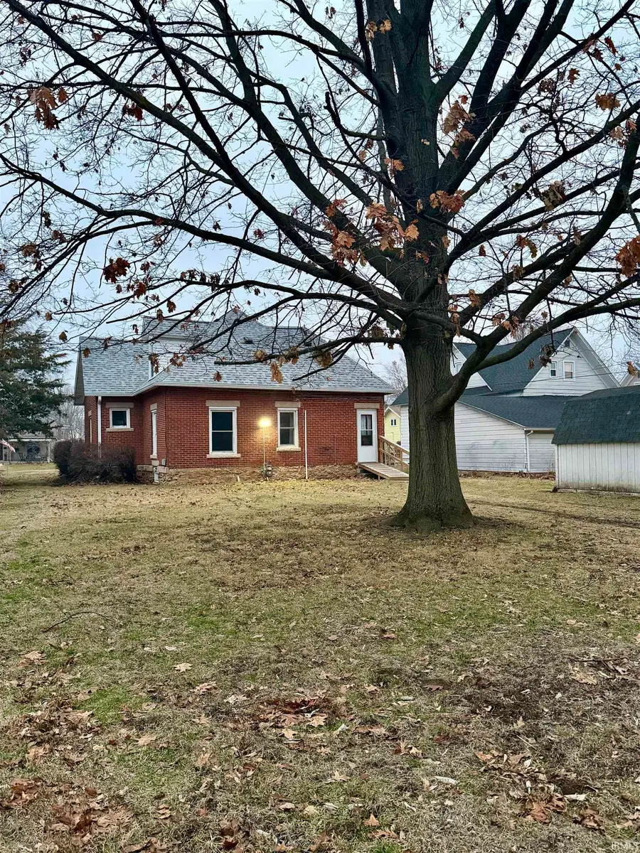 128 W Summit Street, Delphi, IN 46923 - Image #2