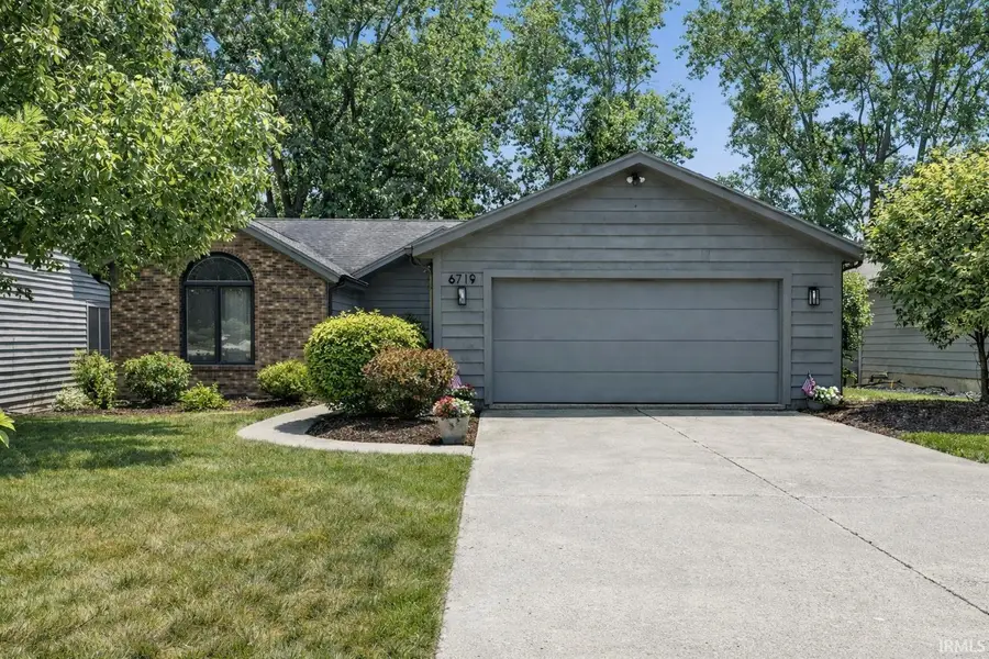 6719 W Canal Pointe Lane, Fort Wayne, IN 46804 - #2