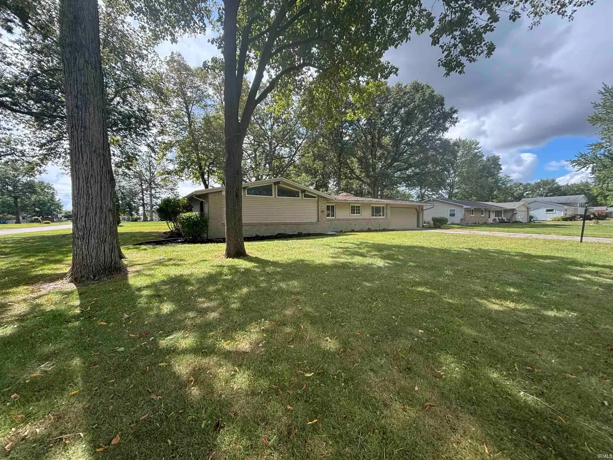 928 Straford Road, New Haven, IN 46774 - Image #1