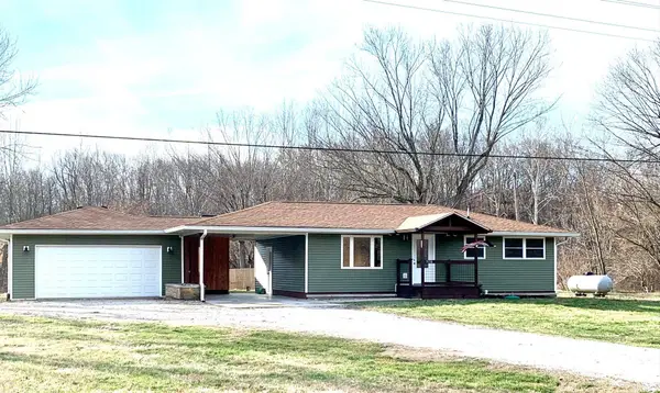 5058 E State Road, Bloomfield, IN 47424