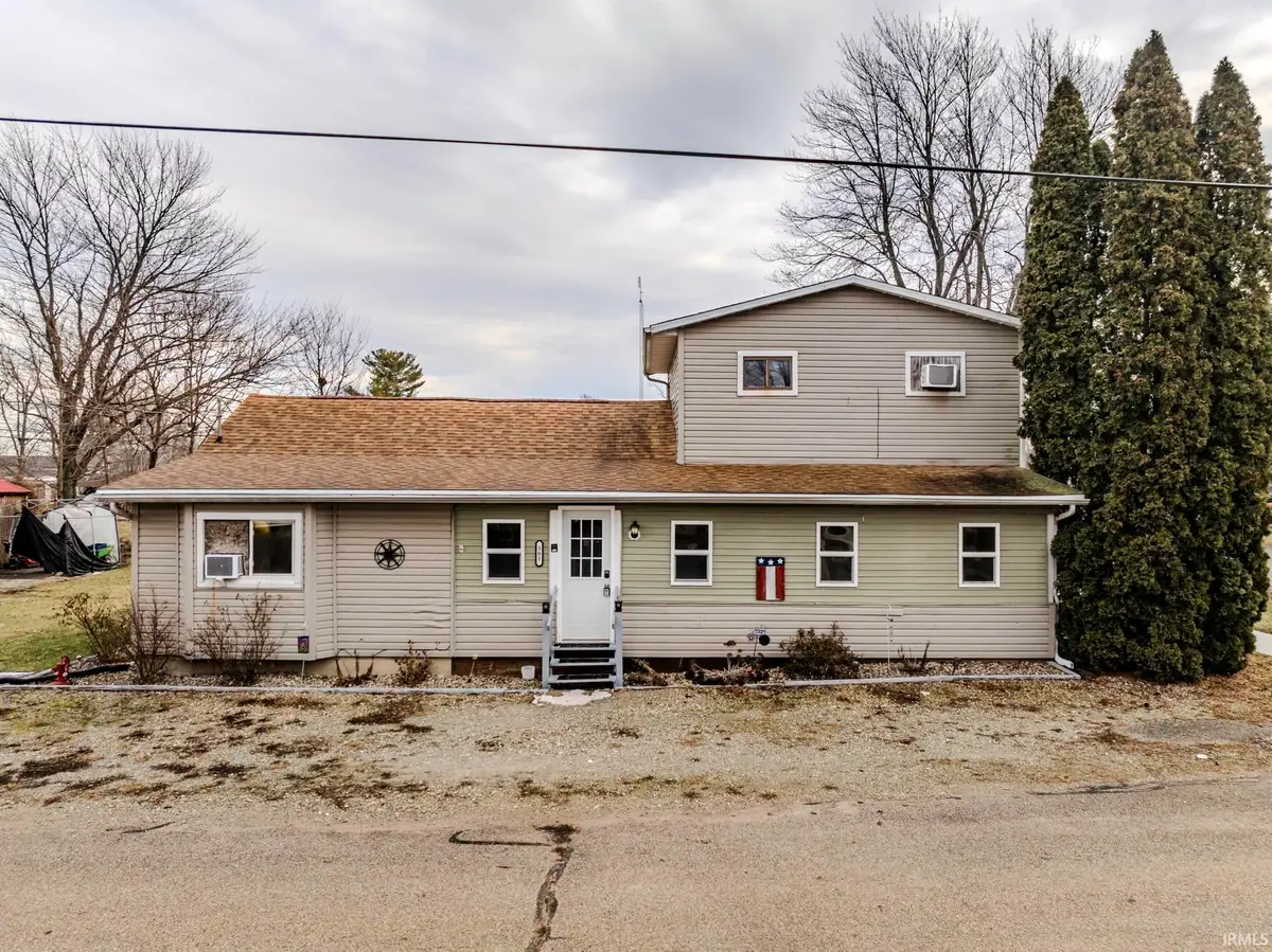 501 E Sycamore Street, Silver Lake, IN 46982 - Image #1