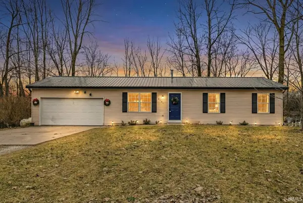 9151 N Hillview Circle, Rome City, IN 46784