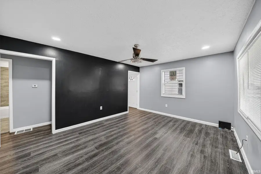 417 S Gladstone Street, South Bend, IN 46619 - Image #3