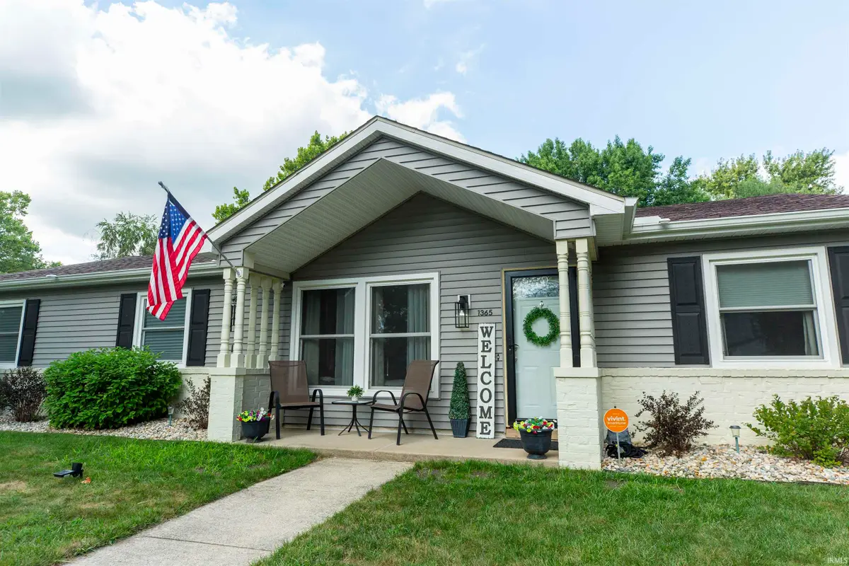 1365 E Riding Mall Drive, South Bend, IN 46614 - Image #1