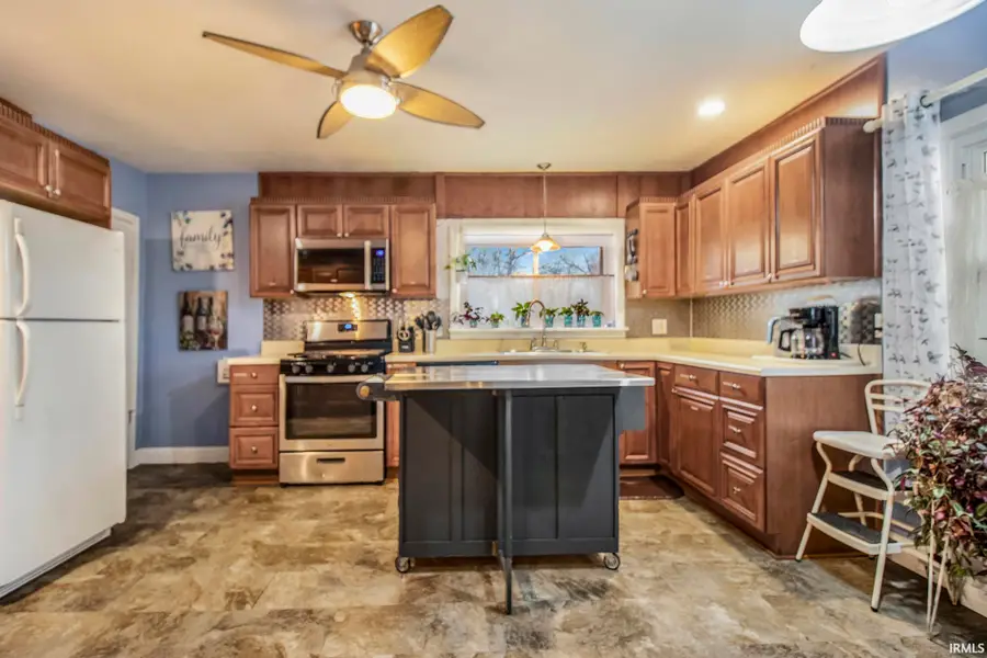 905 White Oak Drive, South Bend, IN 46617 - Image #3