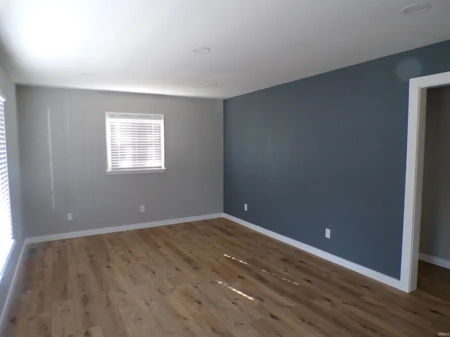 903 N Line Street, Loogootee, IN 47553 - Image #2