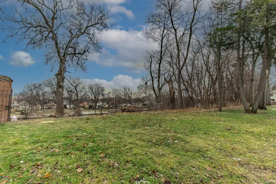 750 N Riverside Drive, Elkhart, IN 46514 - #3