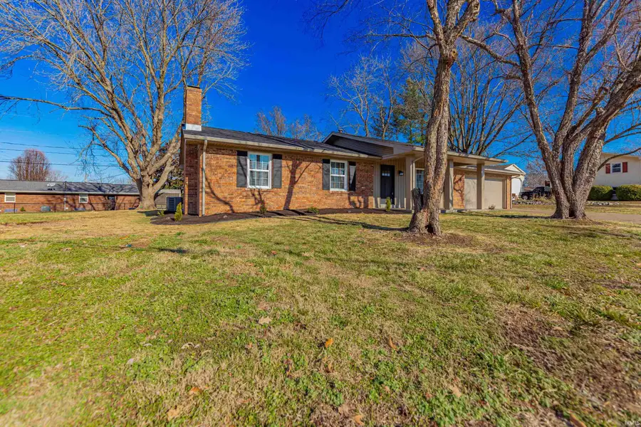 441 Lawrence Drive, Mount Vernon, IN 47620 - Image #2