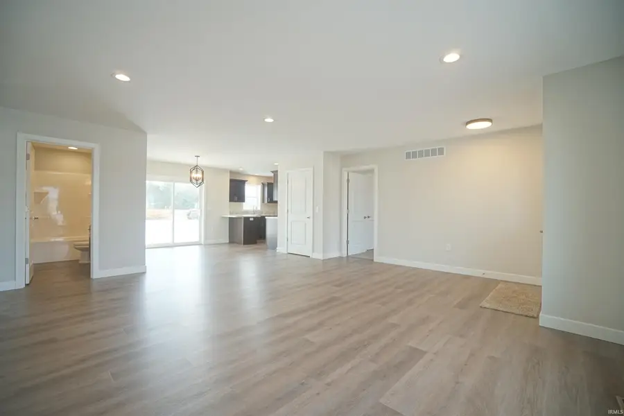 420 N Eastfield Circle, Milford, IN 46542 - Image #2