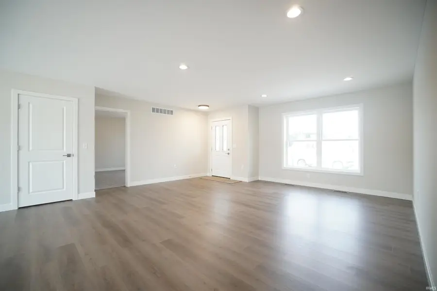 420 N Eastfield Circle, Milford, IN 46542 - Image #3