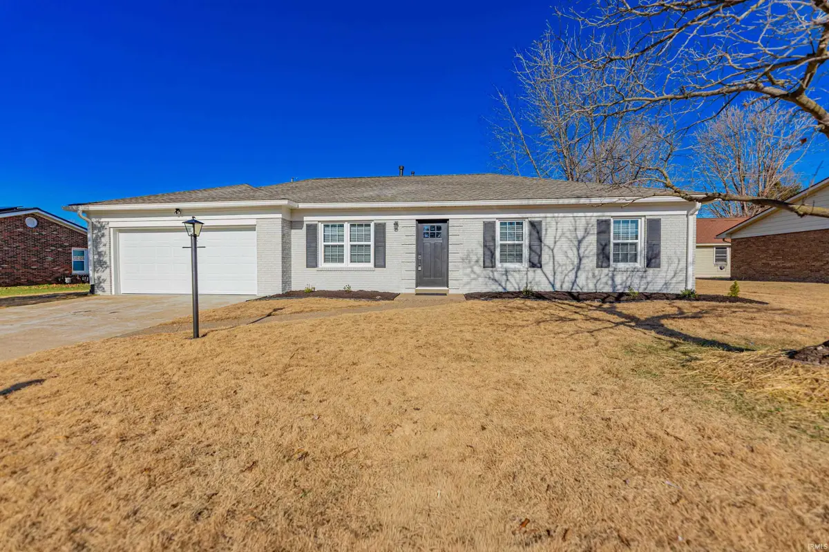 205 Lawrence Drive, Mount Vernon, IN 47620 - Image #1