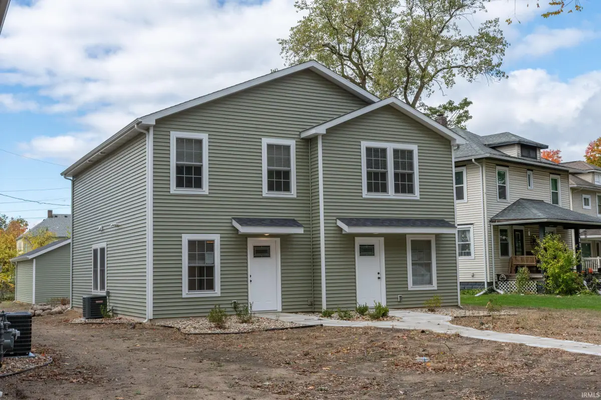 1117 Edwardsburg Ave., Elkhart, IN 46514 - #1