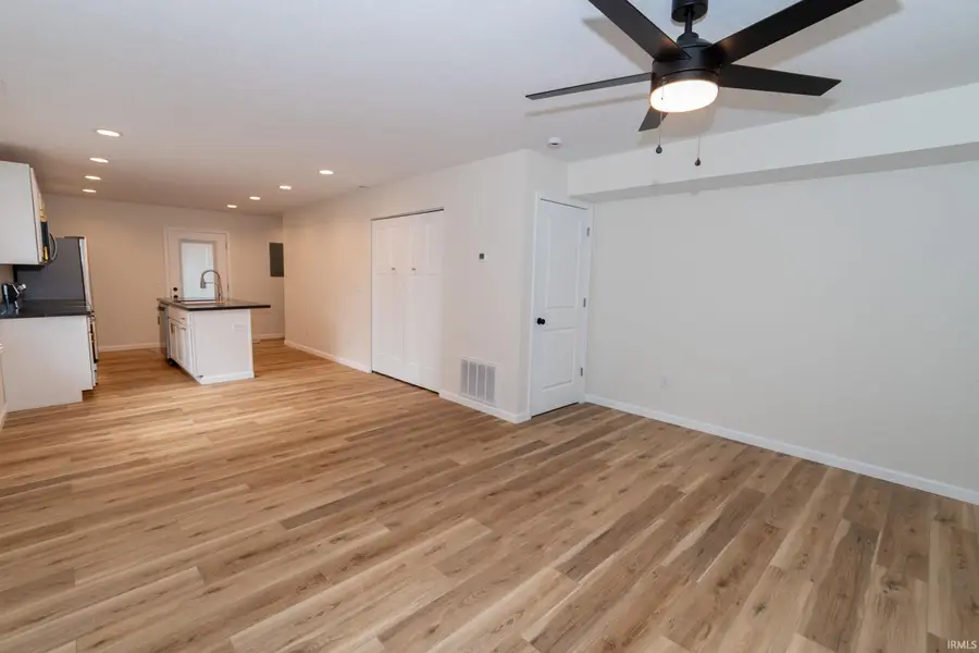 1113 Edwardsburg Ave, Elkhart, IN 46514 - #3