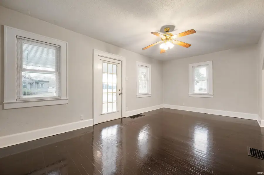 425 S Hutchinson Avenue, Muncie, IN 47303 - #3
