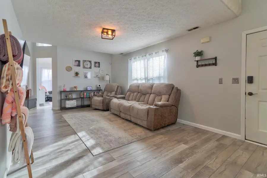 3933 Seasons Pointe, Evansville, IN 47715 - Image #3