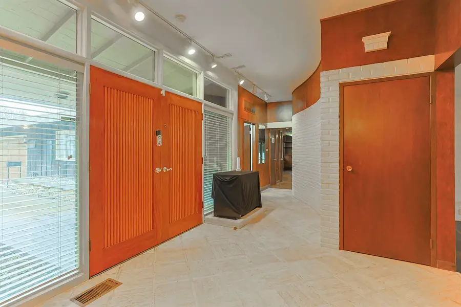 1605 E Jefferson Boulevard, South Bend, IN 46617 - #3