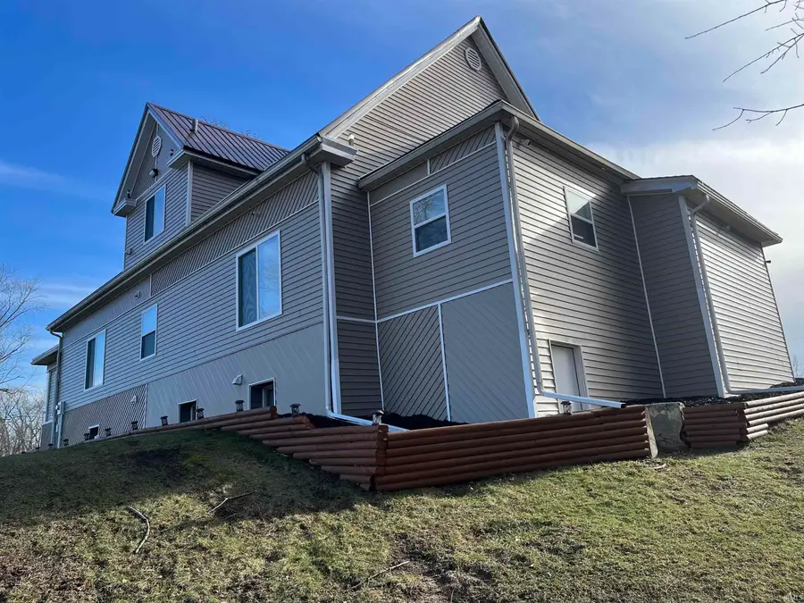 410 Westcreek Drive, Warsaw, IN 46580 - Image #2