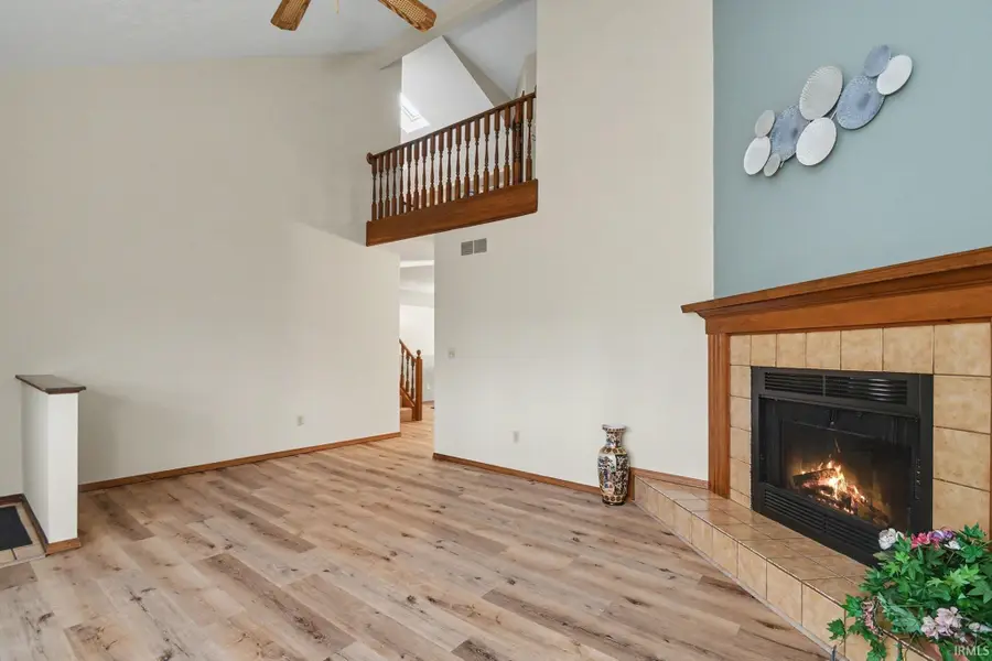 521 W Lowell Avenue, Mishawaka, IN 46545 - #2