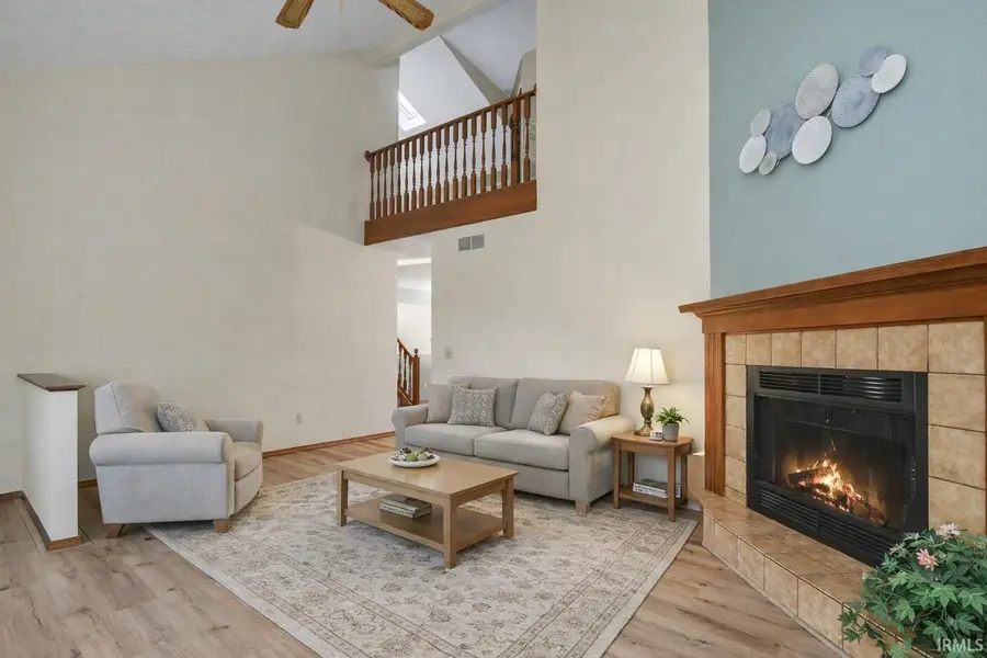 521 W Lowell Avenue, Mishawaka, IN 46545 - #3