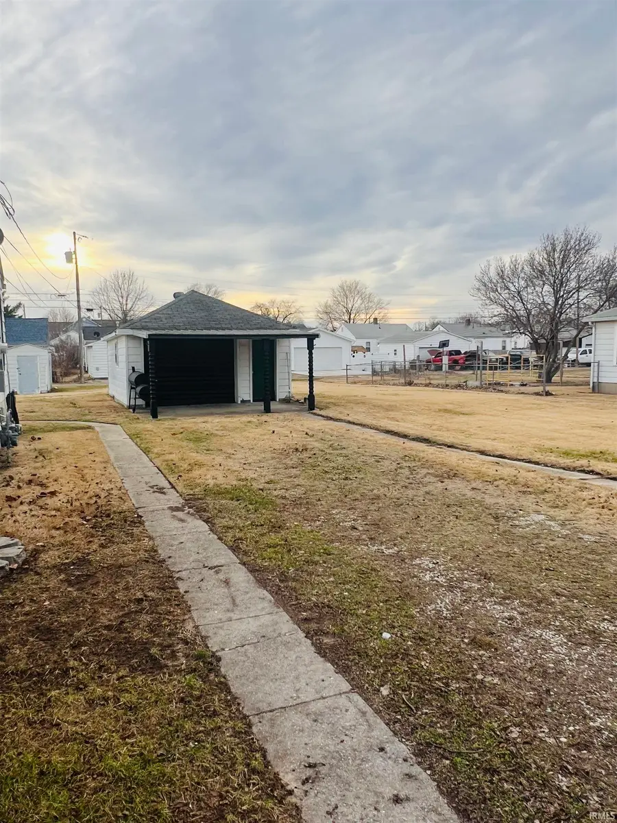 1323 Parkinson Street, Vincennes, IN 47591 - Image #2