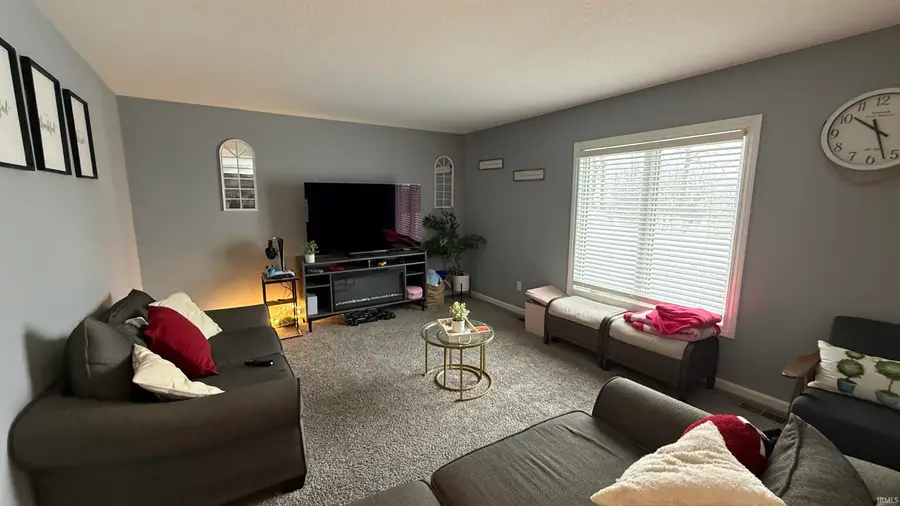 18834 Red Cedar Road, New Paris, IN 46553 - Image #2