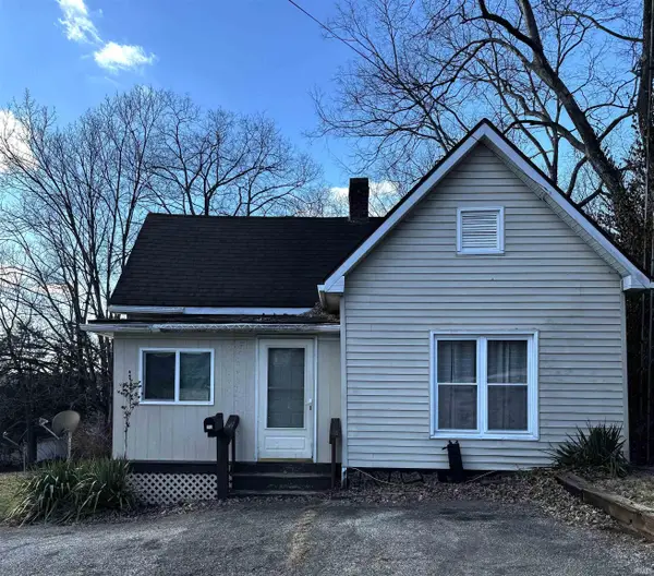 215 NW 4th Street, Paoli, IN 47454