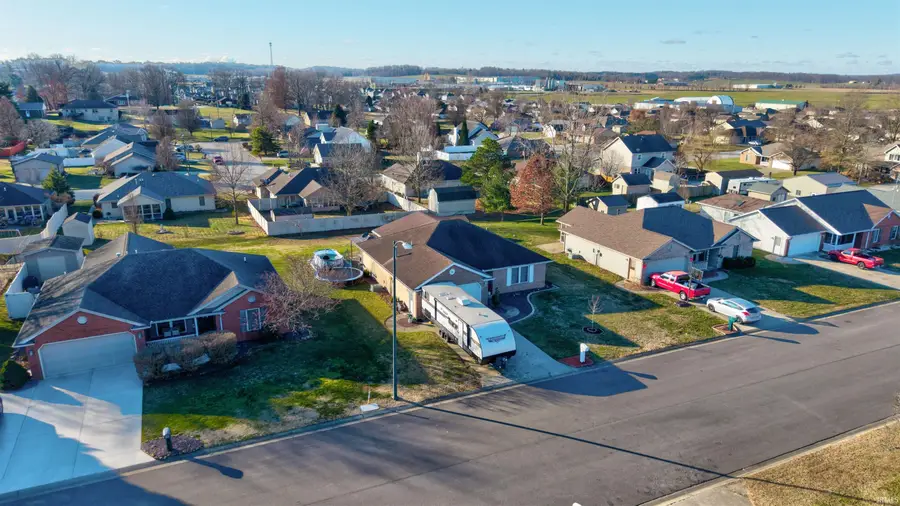 209 W Savannah Drive, Huntingburg, IN 47542 - Image #3