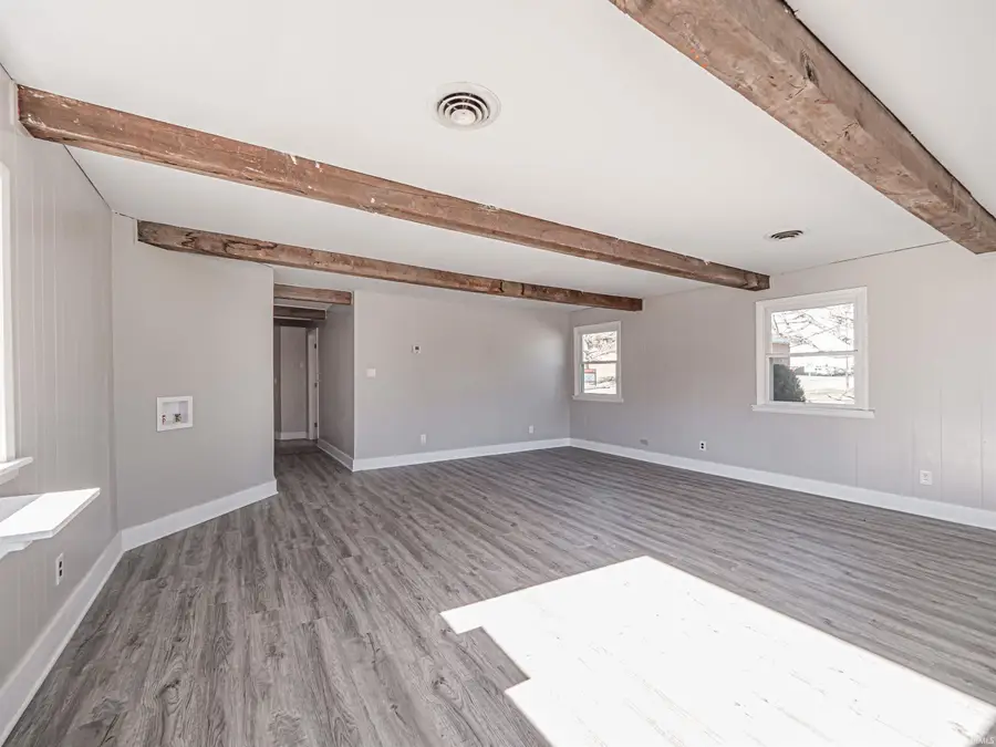 32 W Fletchall Street, Poseyville, IN 47633 - Image #2