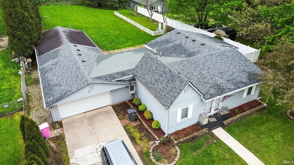 804 E Vistula Street, Bristol, IN 46507 - #1