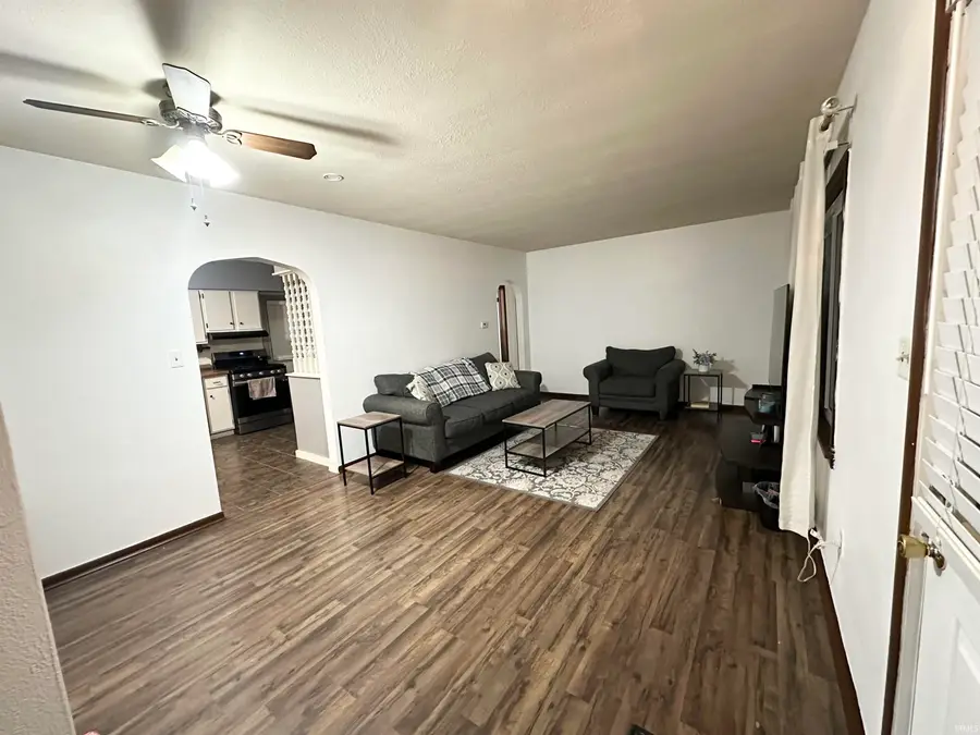 302 N Kenton Street, Reynolds, IN 47980 - Image #2