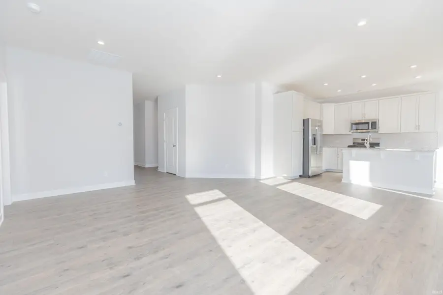 2810 Willow Creek Drive, Evansville, IN 47712 - Image #3