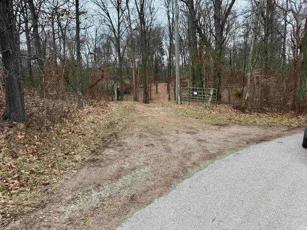 9202 E Garrison Hollow Road, Salem, IN 47167