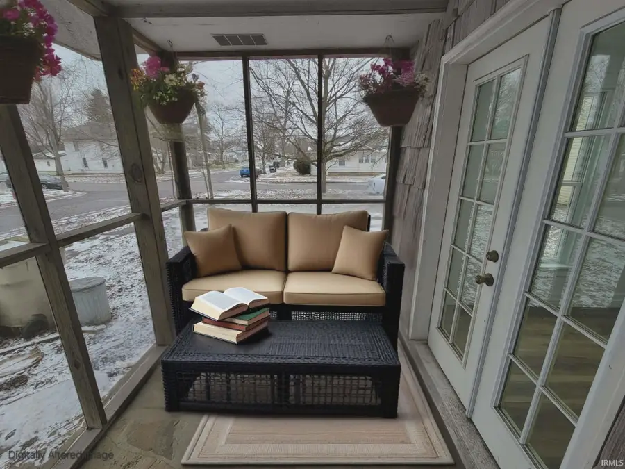 806 S 23rd Street, South Bend, IN 46615 - #3