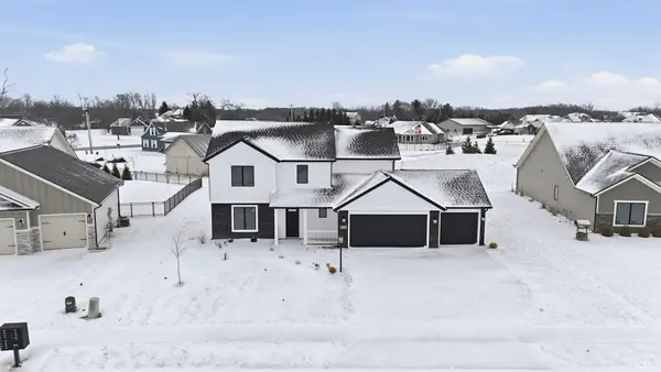 18738 Eisley Cove, Auburn, IN 46706