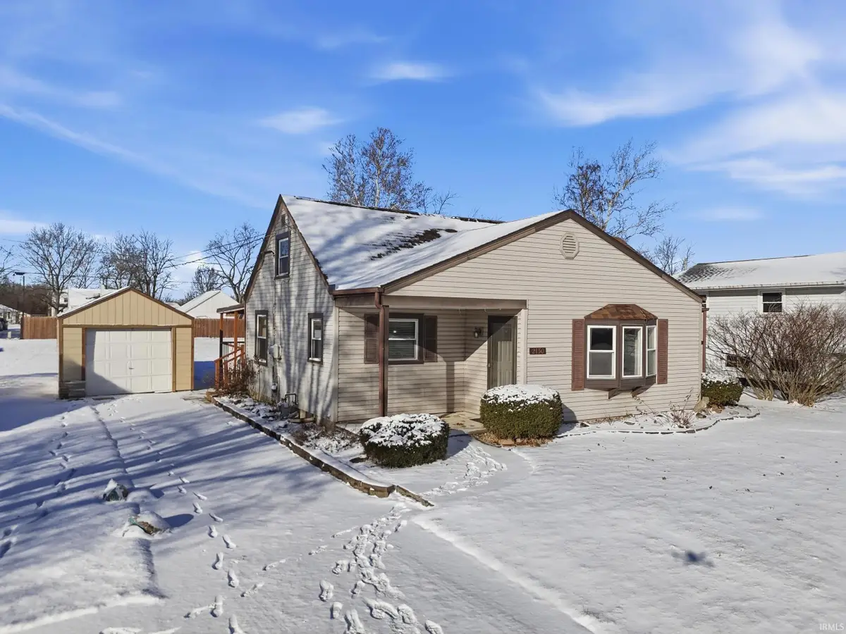 2130 Sunnymede Drive, Fort Wayne, IN 46803 - Image #1
