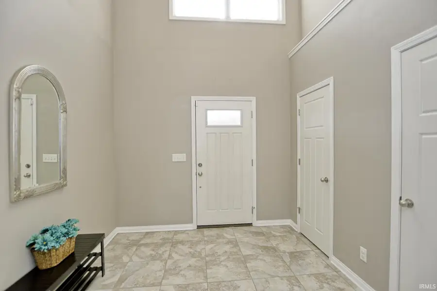 832 Groveview Court, Evansville, IN 47711 - Image #3