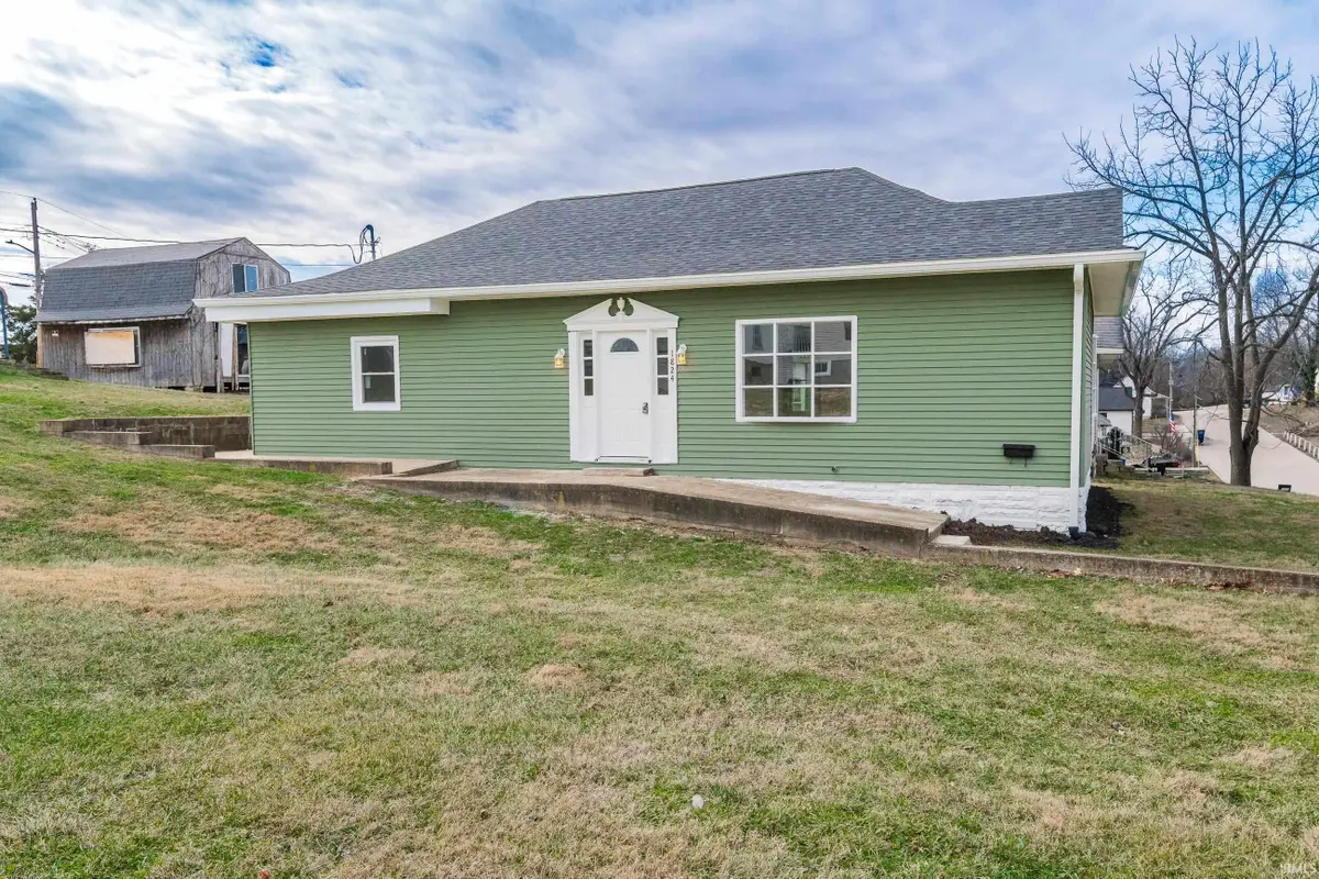 1824 14th Street, Bedford, IN 47421 - #1